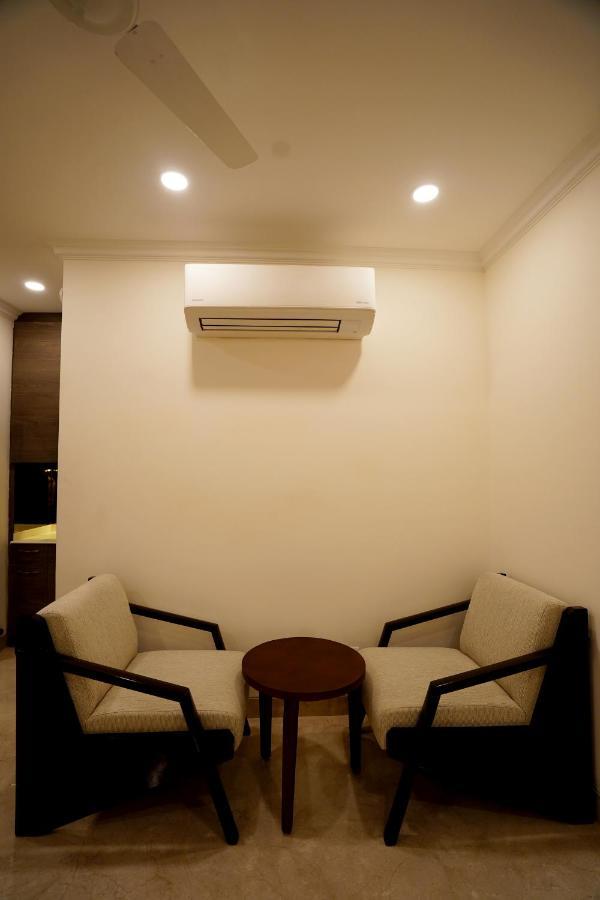 Hotel Wongdhen House à New Delhi Extérieur photo