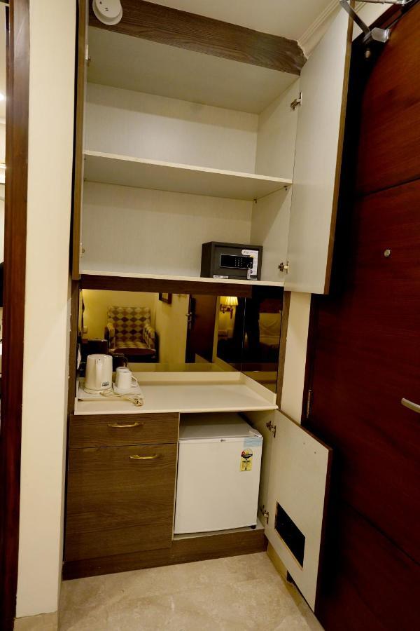Hotel Wongdhen House à New Delhi Extérieur photo