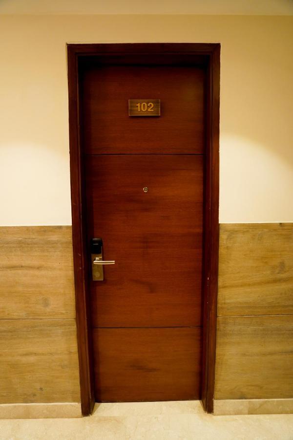 Hotel Wongdhen House à New Delhi Extérieur photo