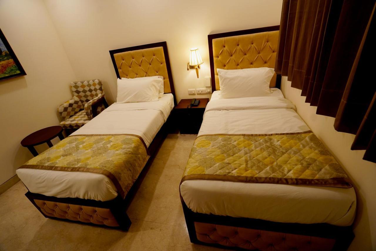 Hotel Wongdhen House à New Delhi Extérieur photo