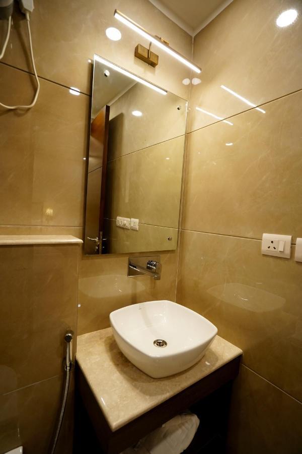 Hotel Wongdhen House à New Delhi Extérieur photo